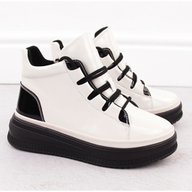 Cizme izolate dama din piele lacuita Ekri Artiker 55C1043 bej 2 Cizme izolate dama din piele lacuita Ekri Artiker 55C1043 bej 2