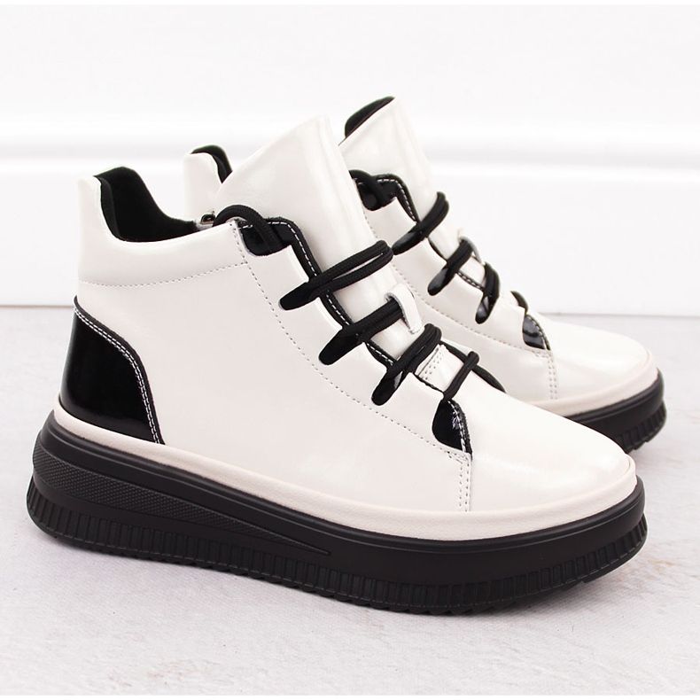 Cizme izolate dama din piele lacuita Ekri Artiker 55C1043 bej 2 Cizme izolate dama din piele lacuita Ekri Artiker 55C1043 bej 2