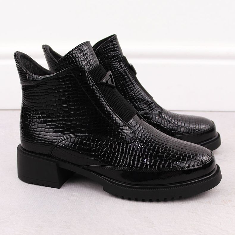 Botine de dama din piele lacuita, neagra, Filippo DBT6663 negru 2