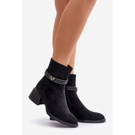 S.Barski Cizme izolate de damă, cu tocuri joase, cu bretele decorative D&A MR880-027 Negru 1 S.Barski Cizme izolate de damă, cu tocuri joase, cu bretele decorative D&A MR880-027 Negru 1