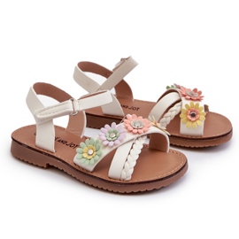Sandalele fetelor fixate cu velcro cu flori albe 5