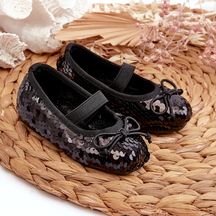 Balerinele pentru fete decorate cu paiete și un arc negru 3