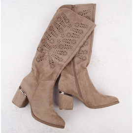 Cizme ajurate de damă bej cu toc înalt Vinceza 16482 1 Cizme ajurate de damă bej cu toc înalt Vinceza 16482 1