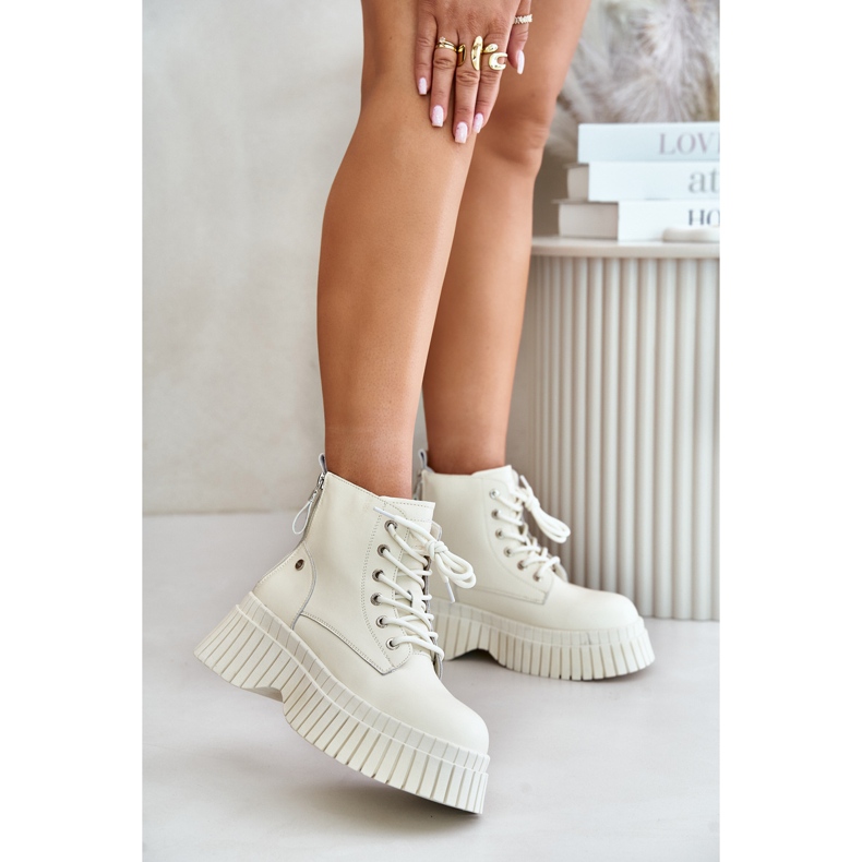 Botine izolate Trapper din piele pe o talpă masivă GOE OO2N4127 Bej deschis 2