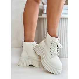 Botine izolate Trapper din piele pe o talpă masivă GOE OO2N4127 Bej deschis 5