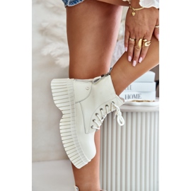 Botine izolate Trapper din piele pe o talpă masivă GOE OO2N4127 Bej deschis 6