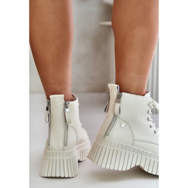 Botine izolate Trapper din piele pe o talpă masivă GOE OO2N4127 Bej deschis 8