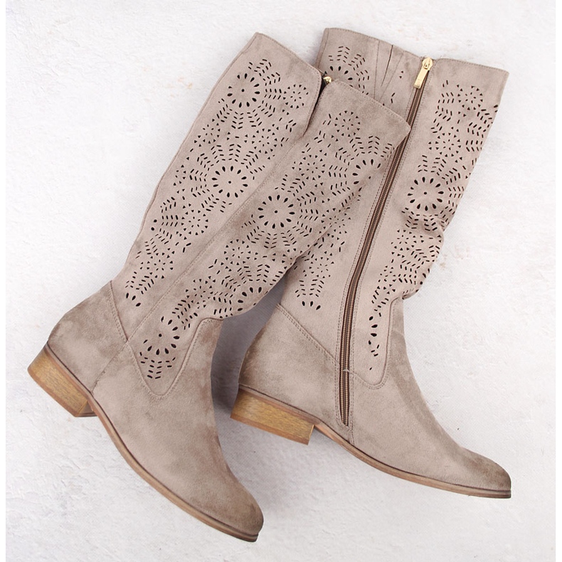 Cizme ajurate izolate de piele intoarsa de dama kaki Potocki 12522 bej 1