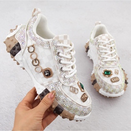Pantofi de dama bogat decorati cu zirconi, alb Potocki 16324 1