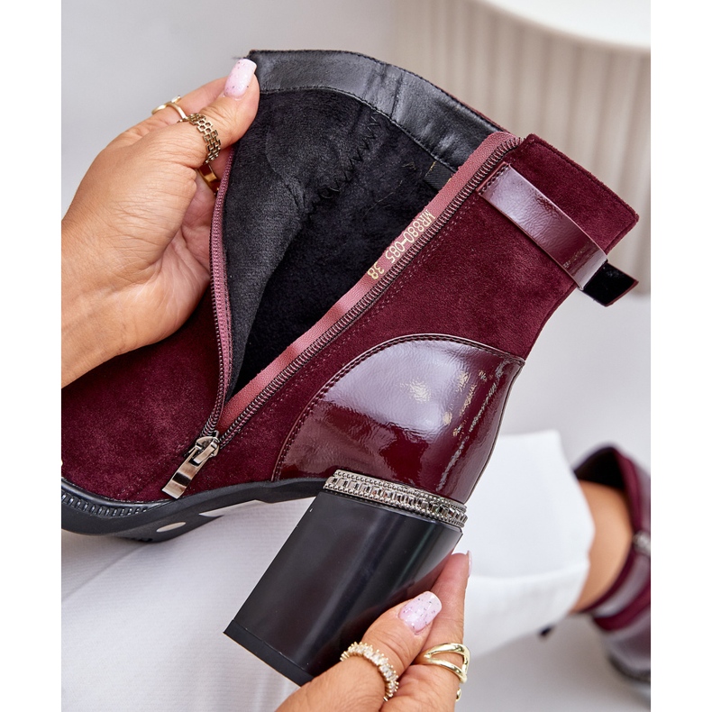 S.Barski Cizme izolate de damă, cu toc înalt, cu cataramă decorativă D&A MR880-085 Bordeaux roșu 2 S.Barski Cizme izolate de damă, cu toc înalt, cu cataramă decorativă D&A MR880-085 Bordeaux roșu 2