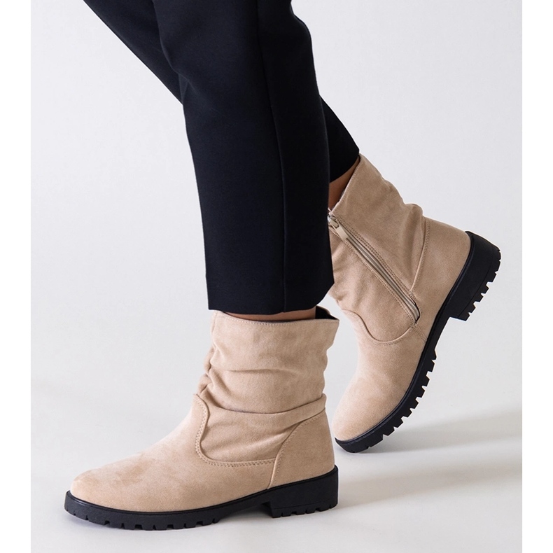 Botine bej cu volane din Hinda din piele ecologică 1