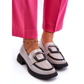 Mocasini Vinceza pentru femei din piele lacuita, gri 4