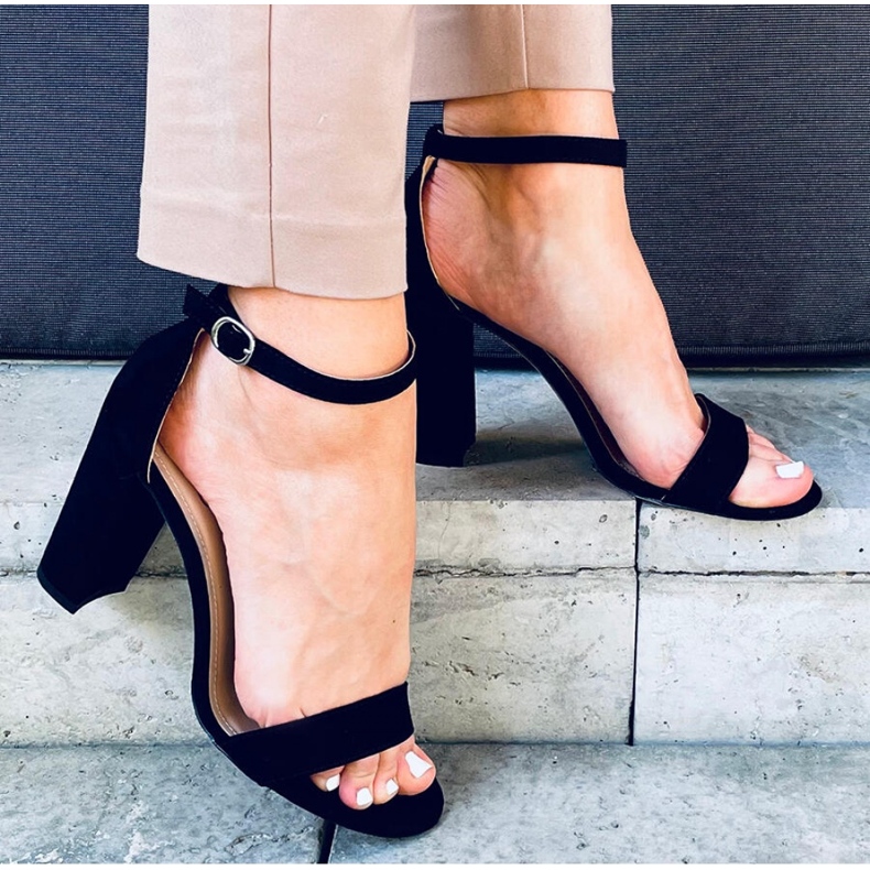 Sandale negre cu toc înalt negru 2