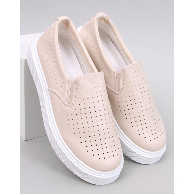 Tenisi slip-on, bej, ajurati 1