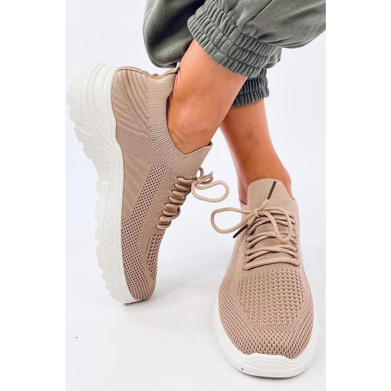 Pantofi sport kaki cu șosete maro 1