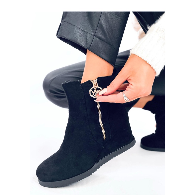 Botine Vavin Negre cu fermoar auriu - Inello negru 1