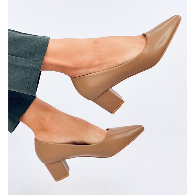 Pompe kaki cu toc jos maro 1