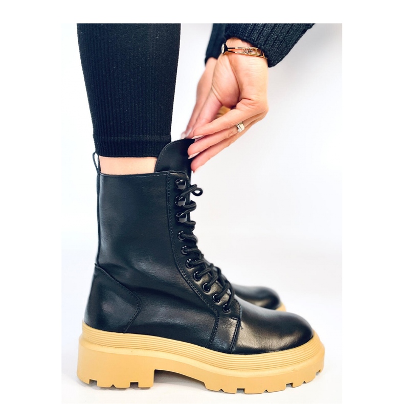 Botine cu siret cu protectie negru 1