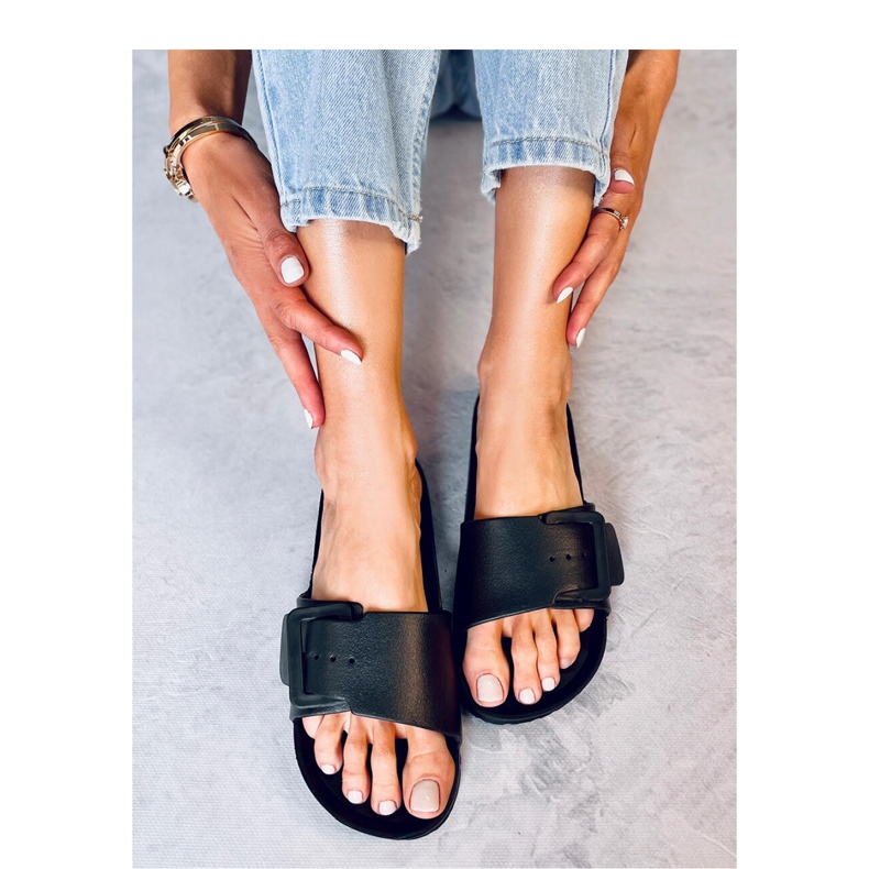 Sandală Flip-flops din cauciuc cu cataramă Romero Black - Inello negru 1