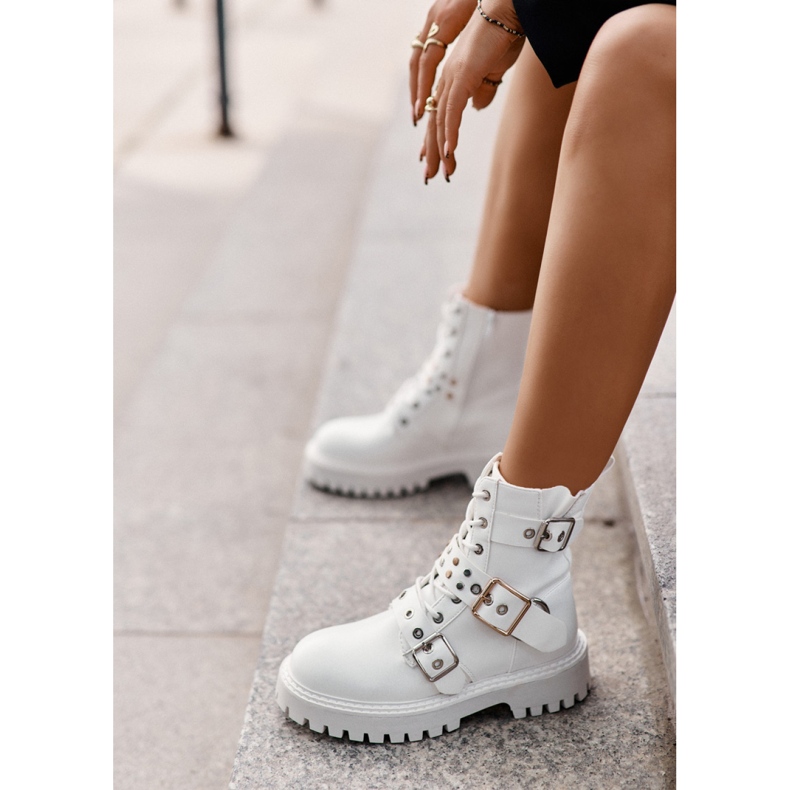 Genți de damă cu catarame albe 2 Genți de damă cu catarame albe 2