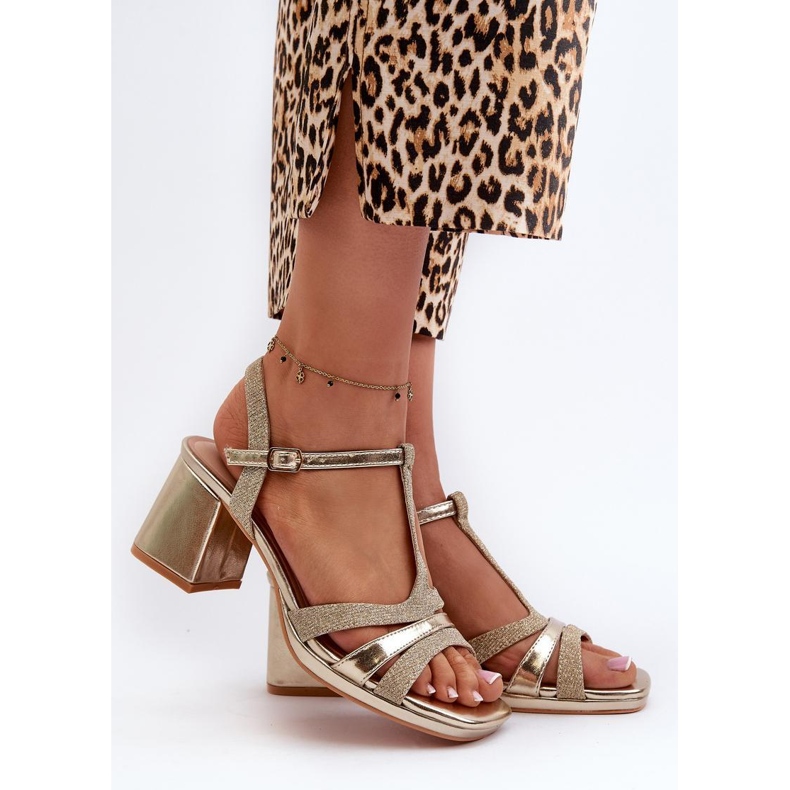 Sandale aurii pe post de aur 1