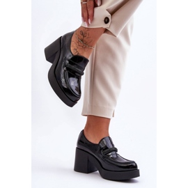 Pantofi cu toc inalt cu decor negru 2