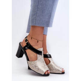 Step in style Sandale Model Queenmarie ASA228-3 Aur/Negru - Pas în stil galben 1 Step in style Sandale Model Queenmarie ASA228-3 Aur/Negru - Pas în stil galben 1