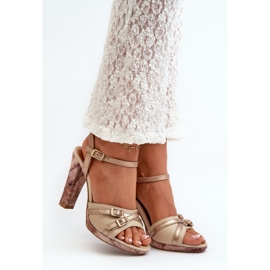 Step in style Sandale Model Maciejka 06564-22 Bej/Auriu - Pas în stil 1