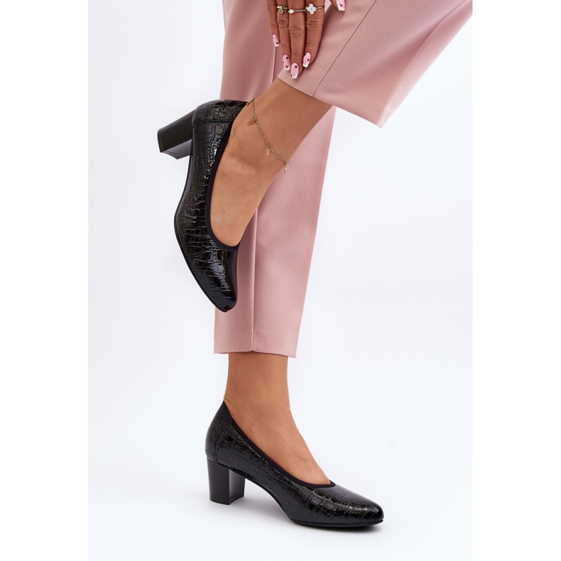 Vinceza Pompe de dama cu relief decorativ Negru 2 Vinceza Pompe de dama cu relief decorativ Negru 2