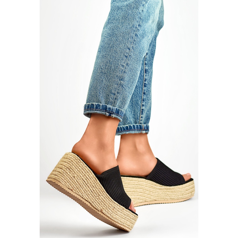 Șlapi cu pană înaltă 7237B negru 1