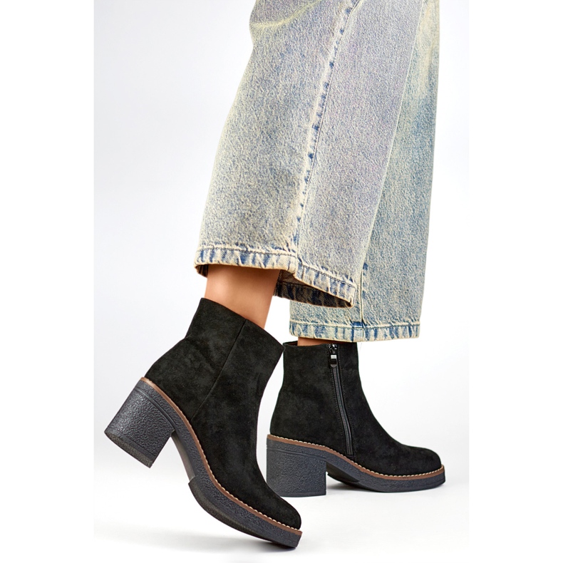 Cizme izolate de damă 9613B negre negru 1