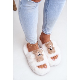 Papuci De Blana De Dama Bej Cu Ursuletul Romania 2