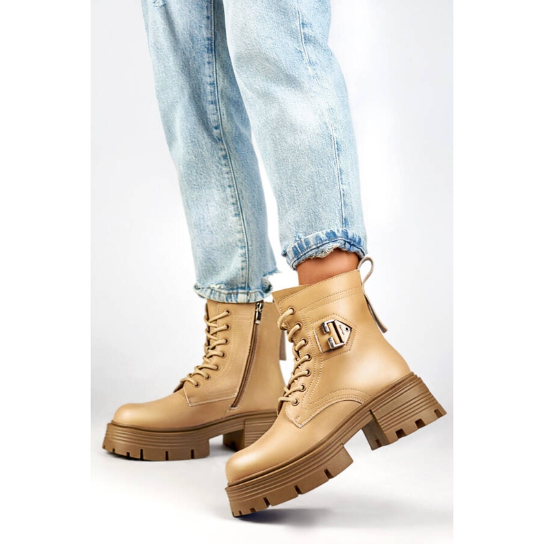 Ghete de dama din piele pe bloc si platforma, izolate, bej GT-TL55BE 1