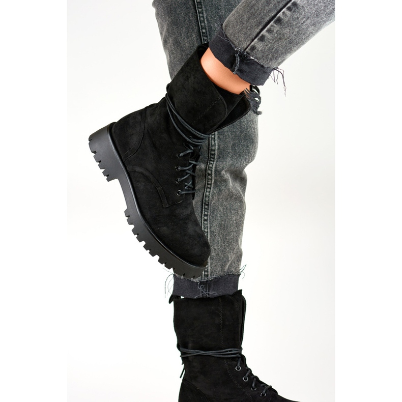 Botine de damă din piele intoarsa cu sireturi negre DE1051S-B bej 1 Botine de damă din piele intoarsa cu sireturi negre DE1051S-B bej 1