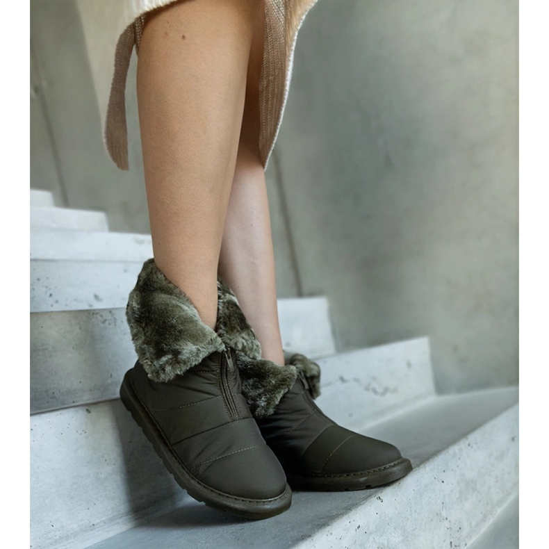 Cizme de zapada izolate verzi cu guler de la Edidda verde 2