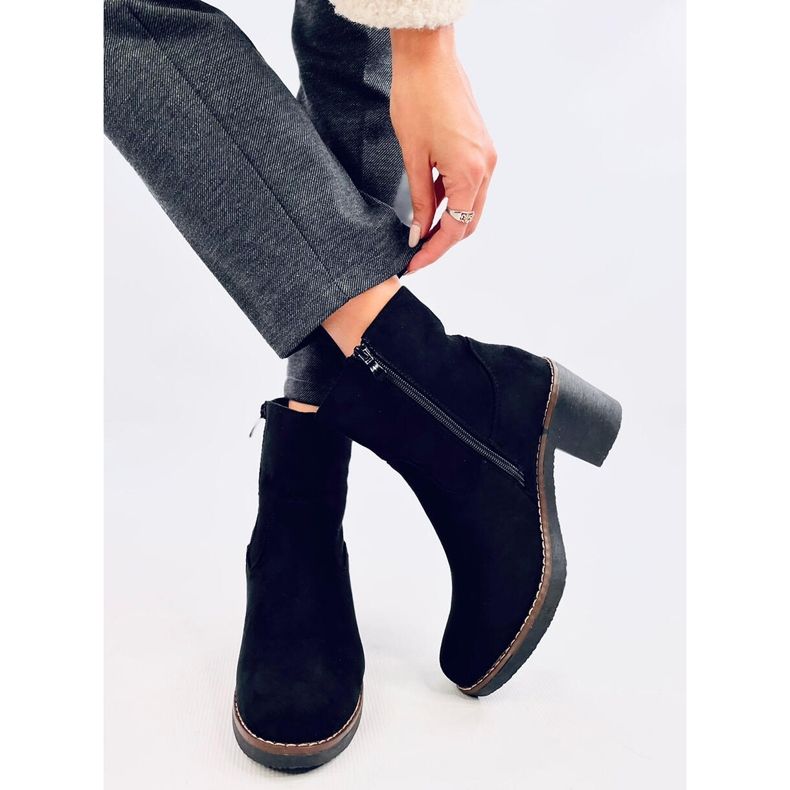 Ghete Linzi din cauciuc negru 1