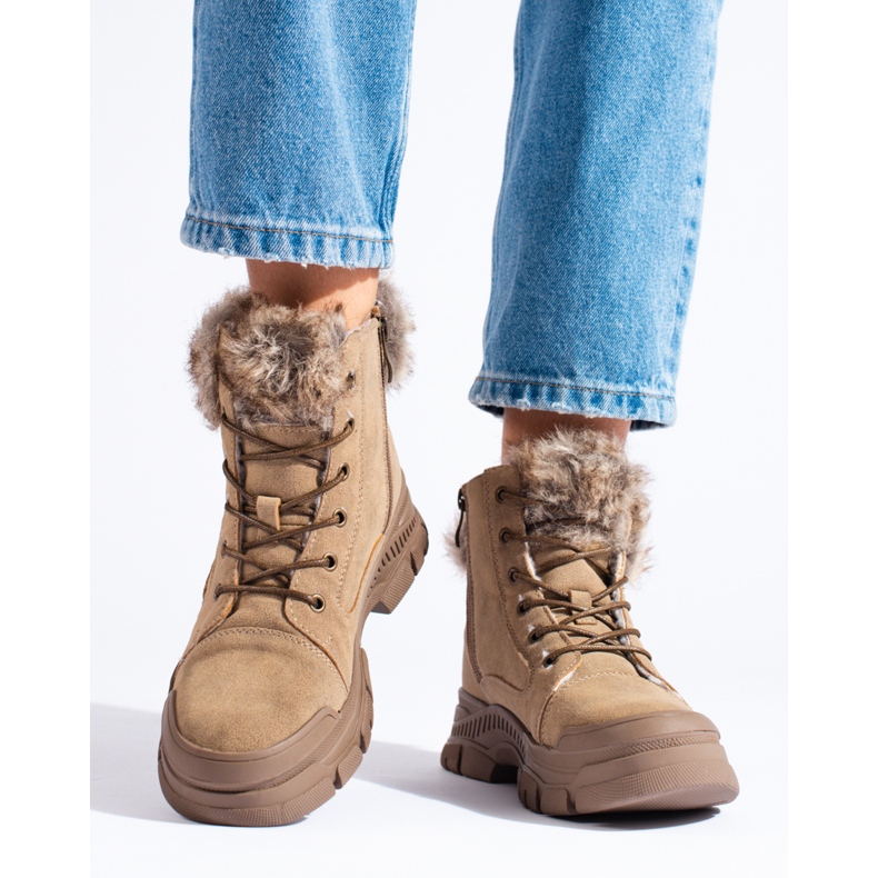 Cizme de drumeție maro de damă cu blană bej 2