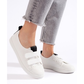 Adidasi albi de dama cu Velcro 1