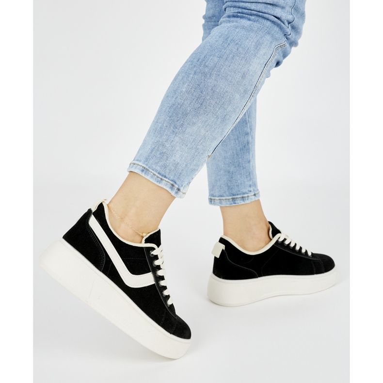 Pantofi de dama negri din piele intoarsa cu platforma negru 1