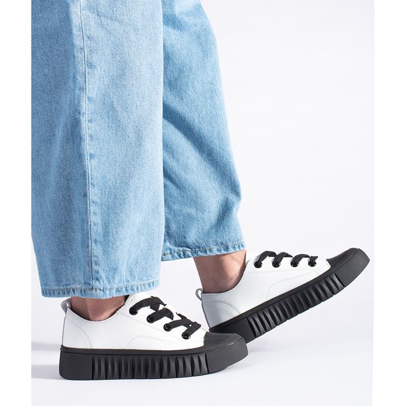 Pantofi sport albi și negri din piele naturală 1