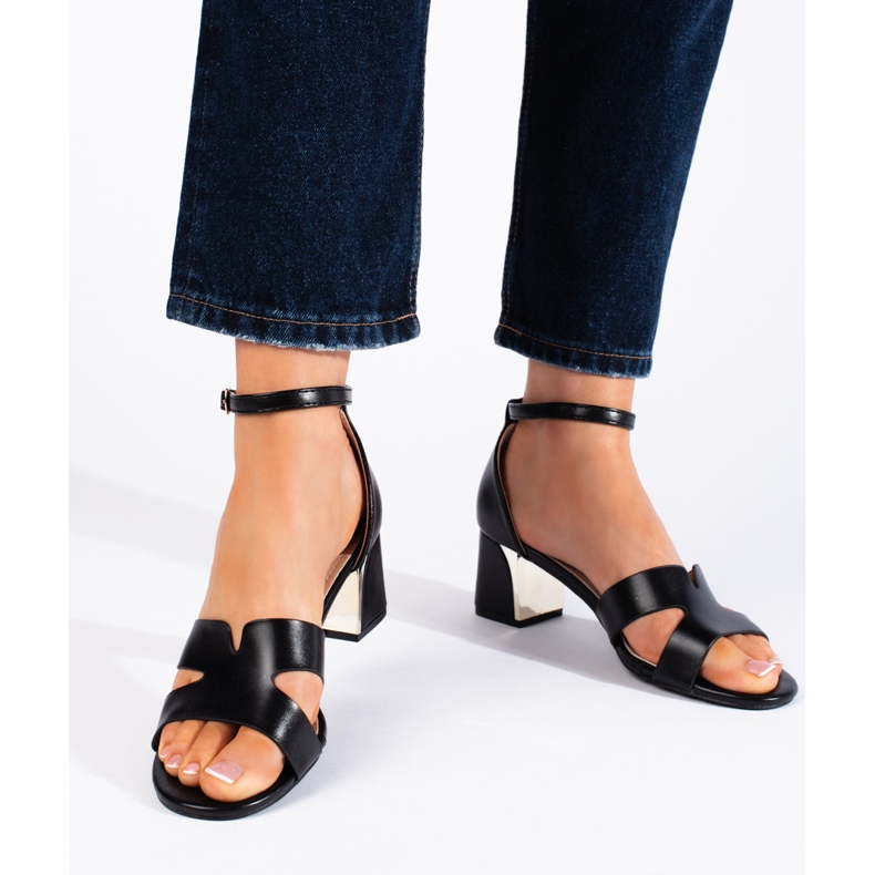 Sandale negre cu toc mic negru 1