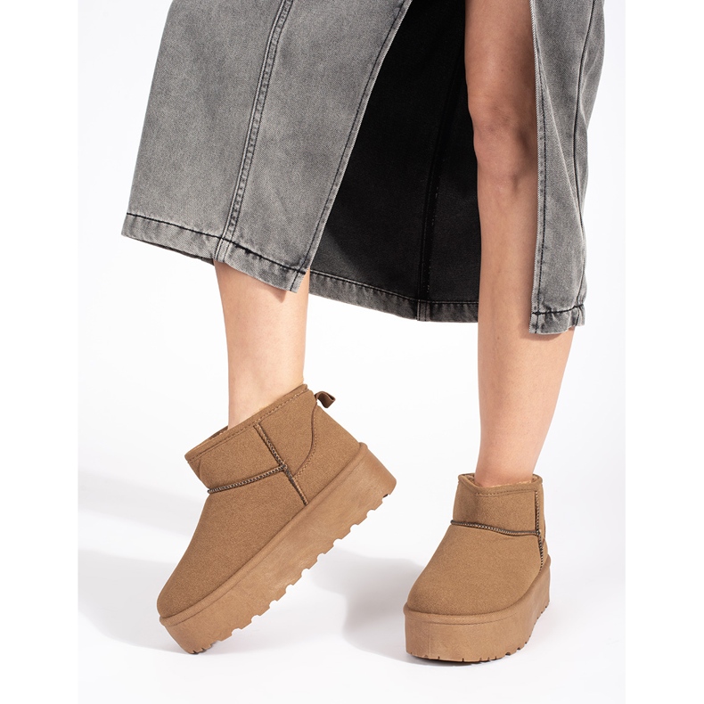 Seastar Cizme de zăpadă de damă izolate bej cu platformă 2