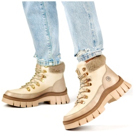 Cizme de iarna de dama izolate bej cu blana, cizme cu siret 2 Cizme de iarna de dama izolate bej cu blana, cizme cu siret 2