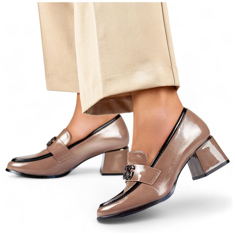 Pantofi cu toc lacuit bej, pantofi de dama cu toc 1 Pantofi cu toc lacuit bej, pantofi de dama cu toc 1