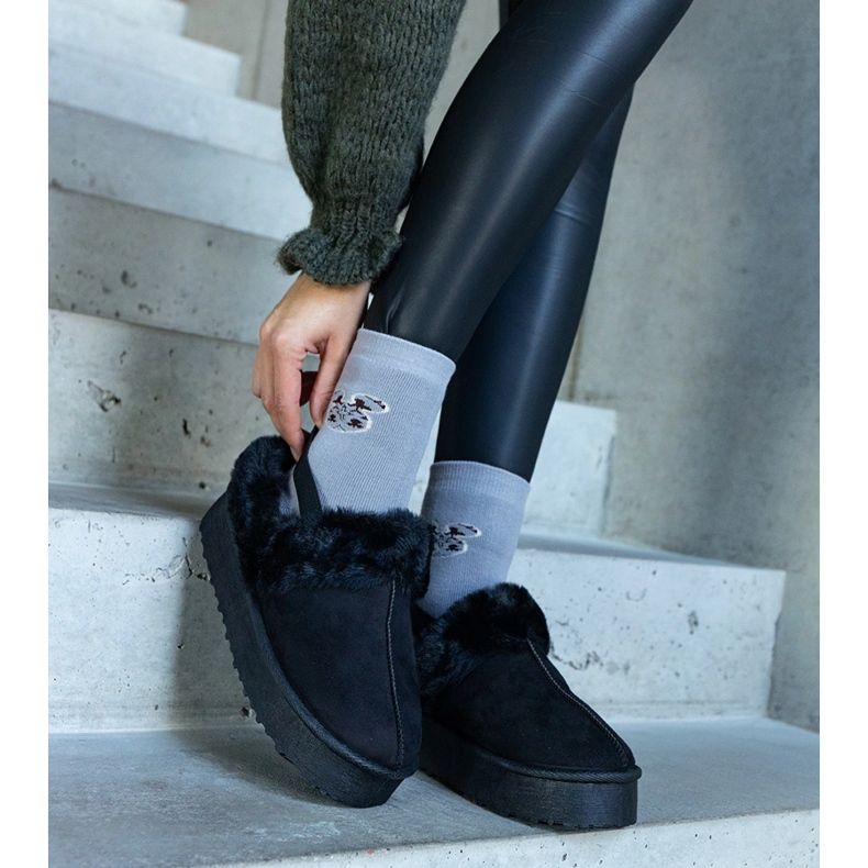 Papuci negri cu platformă decorați cu blană și cu bandă elastică la călcâi, Frank negru 1