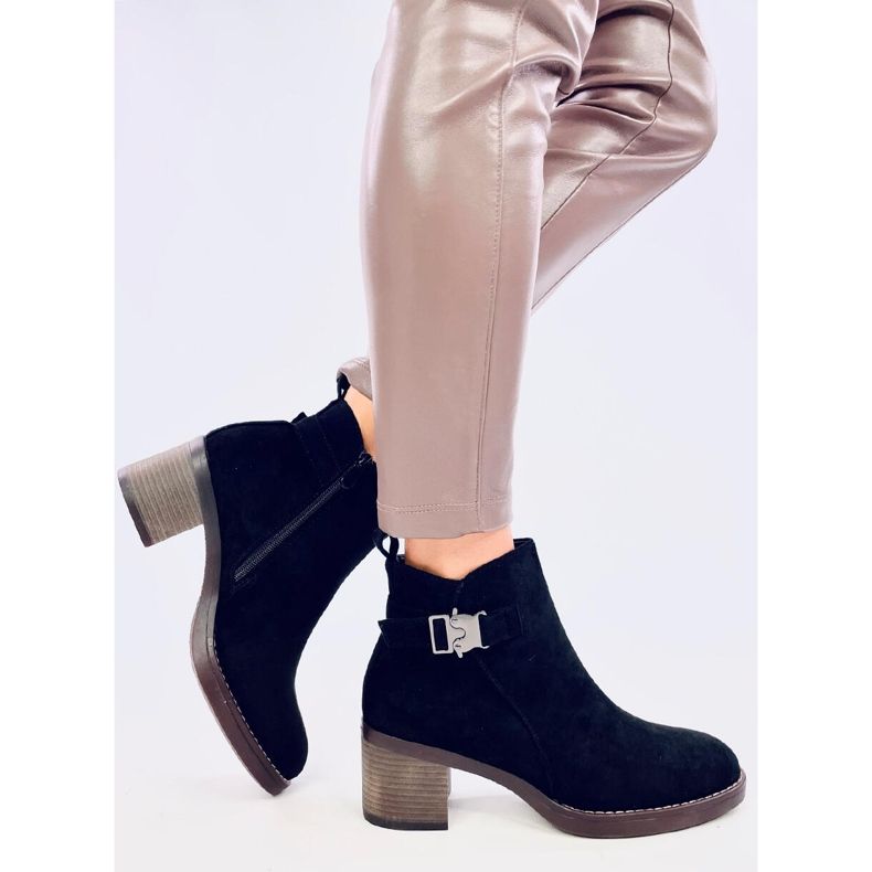 Cizme clasice cu toc Marsha Black negru 2