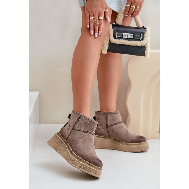 Cizme De Zăpadă Piele Căprioară Pe Platformă Și Pană Maciejka 06769-02 Maro Închis 2 Cizme De Zăpadă Piele Căprioară Pe Platformă Și Pană Maciejka 06769-02 Maro Închis 2