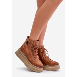 Botine din piele intoarsa pe o platforma masiva Maciejka 06309-29 maro 1