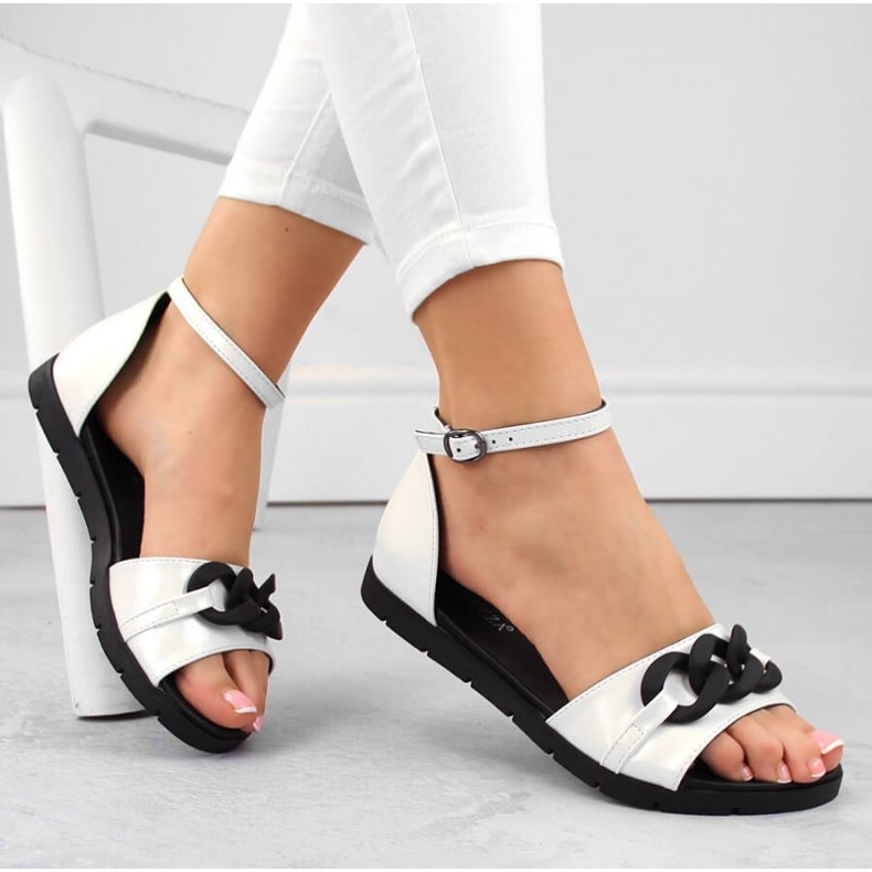 Vinceza W JAN309B sandale plate cu lant, albe 1