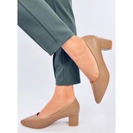 Crafts pantofi kaki cu toc mic bej 2